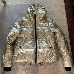 AE metallic puffer